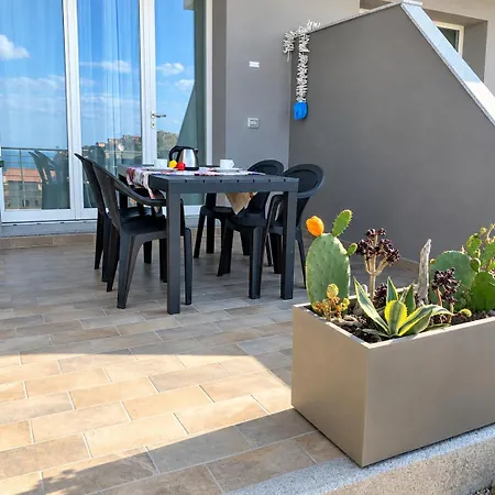 Smeralda Sea View 公寓 卡斯特尔萨多